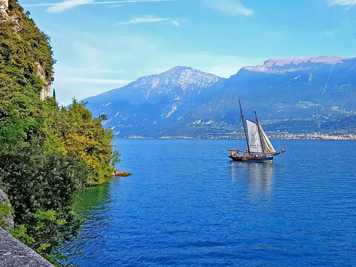 Villa Villetta Sogno Sul Lago By Gardadomusmea Tremosine